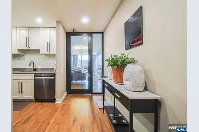612 Hudson 612 #612, Edgewater, NJ 07020 - Photo 15