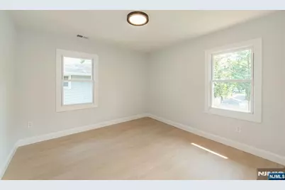 40 Brighton Avenue, Bloomfield, NJ 07003 - Photo 15