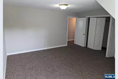 134 Locust Avenue 2nd Floor #2nd floor, Dumont, NJ 07628 - Photo 5