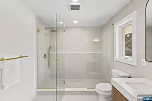 14 Chestnut Ave, Closter, NJ 07624 - Photo 17