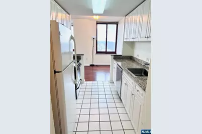 100 Old Palisade Road 2611 #2611, Fort Lee, NJ 07024 - Photo 5