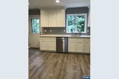 417 Westview Place A #A, Fort Lee, NJ 07024 - Photo 3