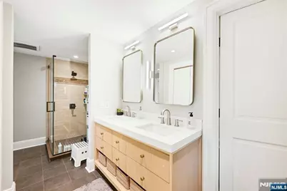 31 4 Th Street, Park Ridge, NJ 07656 - Photo 19