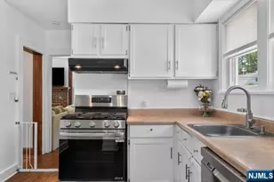 38 Shadyside Ave, Dumont, NJ 07628 - Photo 9