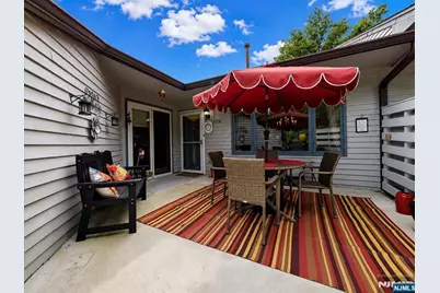 209 Wind Hollow Court, Mahwah, NJ 07430 - Photo 5