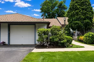 209 Wind Hollow Ct, Mahwah, NJ 07430 - Photo 3