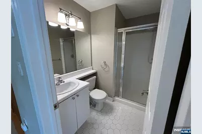 50 Pine Street C400J #C400J, Montclair, NJ 07042 - Photo 19