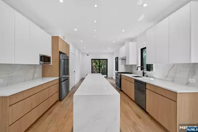 122 Edsall Avenue, Palisades Park, NJ 07650 - Photo 29