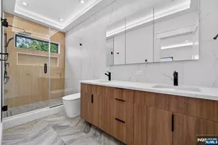 122 Edsall Ave, Palisades Park, NJ 07650 - Photo 21