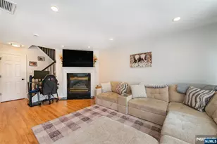 1066 Chedworth Cir, Mahwah, NJ 07430 - Photo 9