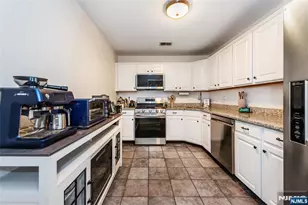 1066 Chedworth Cir, Mahwah, NJ 07430 - Photo 7