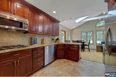 33 Hurlbut Street, Westwood, NJ 07675 - Photo 15