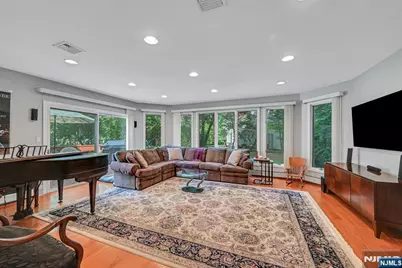 1106 Emerson Avenue, Teaneck Township, NJ 07666 - Photo 11