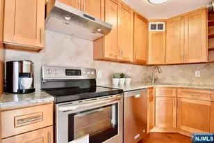 233 12th Street 2A, Palisades Park, NJ 07650 - Photo 3