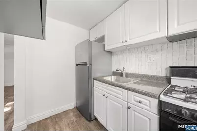 1267 Anderson Avenue 32 #32, Fort Lee, NJ 07024 - Photo 11