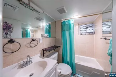300-302 Ridge Street, Newark, NJ 07104 - Photo 23