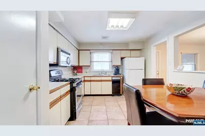 25 Woodland Avenue, West Orange Township, NJ 07052 - Photo 7