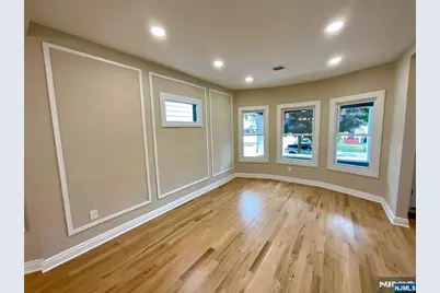 340 Watson Avenue, Lyndhurst Township, NJ 07071 - Photo 15