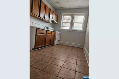 194 Davis Avenue 51 #51, Kearny, NJ 07032 - Photo 1