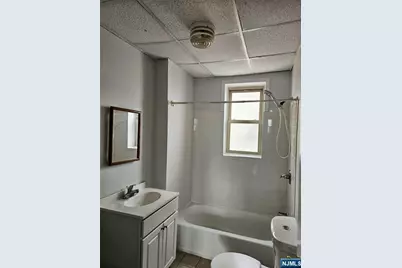 194 Davis Avenue 51 #51, Kearny, NJ 07032 - Photo 9