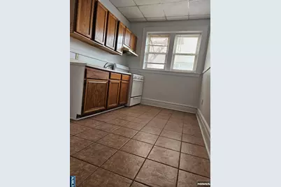 194 Davis Avenue 51 #51, Kearny, NJ 07032 - Photo 5