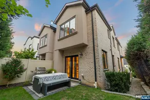 48 Myrtle Ave, Edgewater, NJ 07020 - Photo 13