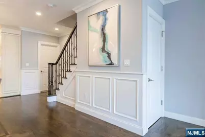 48 Myrtle Avenue, Edgewater, NJ 07020 - Photo 5