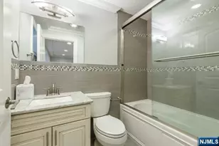 48 Myrtle Ave, Edgewater, NJ 07020 - Photo 23