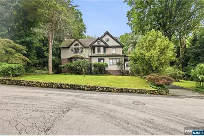 41 Crest Road, Hillsdale, NJ 07642 - Photo 13