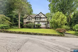 41 Crest Rd, Hillsdale, NJ 07642 - Photo 13