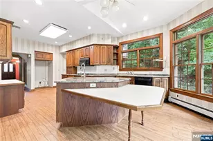 41 Crest Rd, Hillsdale, NJ 07642 - Photo 15