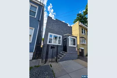 302 10th Street, Newark, NJ 07107 - Photo 1