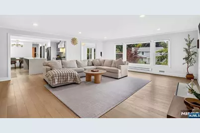 10 Lancaster Court, Cresskill, NJ 07626 - Photo 11