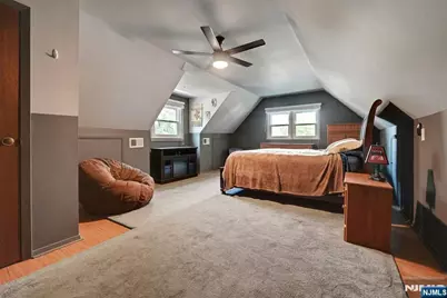 340 Graphic, New Milford, NJ 07646 - Photo 29