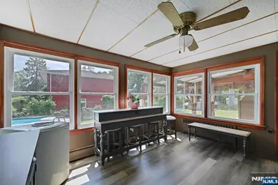340 Graphic, New Milford, NJ 07646 - Photo 17