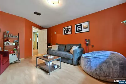 340 Graphic, New Milford, NJ 07646 - Photo 35