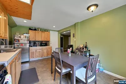 340 Graphic, New Milford, NJ 07646 - Photo 37