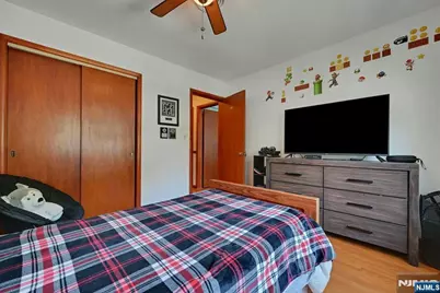 340 Graphic, New Milford, NJ 07646 - Photo 29