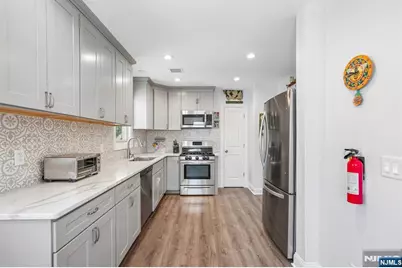 465 Oak Avenue, Maywood, NJ 07607 - Photo 3