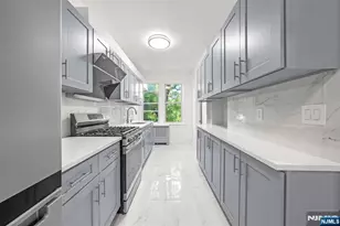 218 Broad Ave 3C, Leonia, NJ 07605 - Photo 3