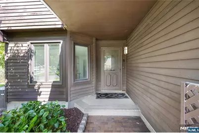 370 French Court, Teaneck Township, NJ 07666 - Photo 3
