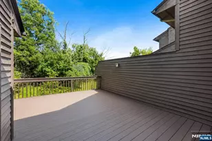 374 French Ct, Teaneck Township, NJ 07666 - Photo 15