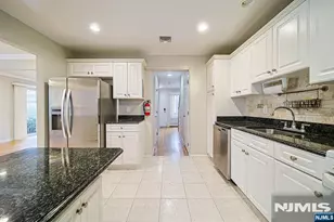 26 E Washington Pl B, Palisades Park, NJ 07650 - Photo 7
