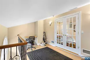 546 Art Ln, Ridgefield, NJ 07657 - Photo 7
