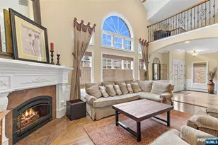 546 Art Ln, Ridgefield, NJ 07657 - Photo 19