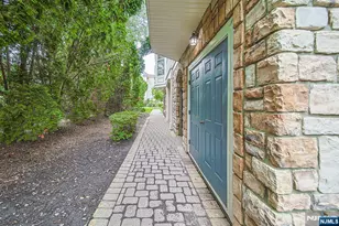 604 Turlington Ct 234, Livingston, NJ 07039 - Photo 3