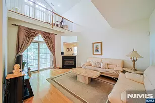 604 Turlington Ct 234, Livingston, NJ 07039 - Photo 7
