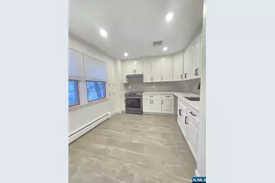 150 English Street, Fort Lee, NJ 07024 - Photo 13