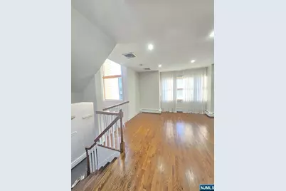 150 English Street, Fort Lee, NJ 07024 - Photo 9