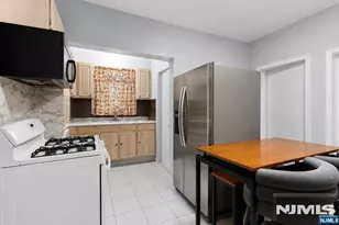 368 Howe Ave, Passaic, NJ 07055 - Photo 17
